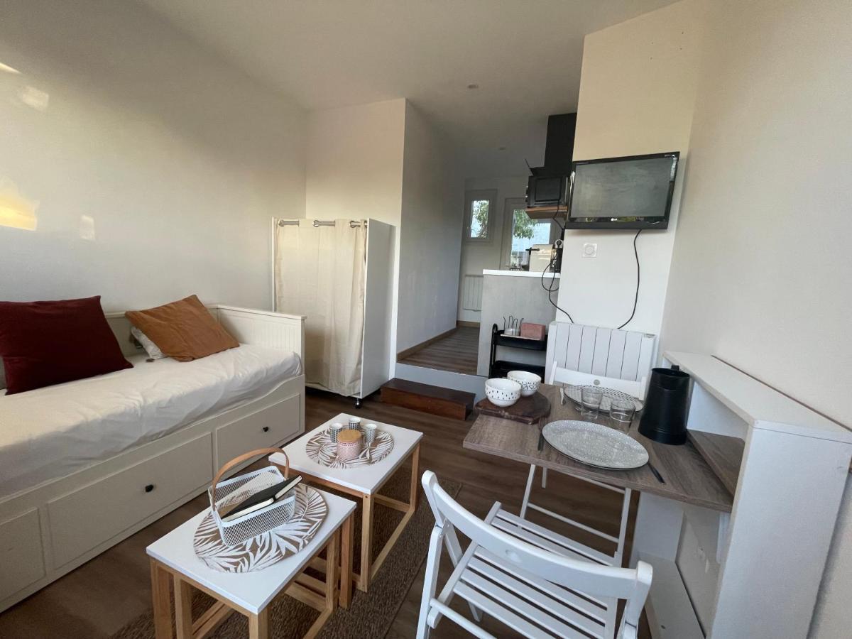 Studio Sur Castelginest Extérieur photo