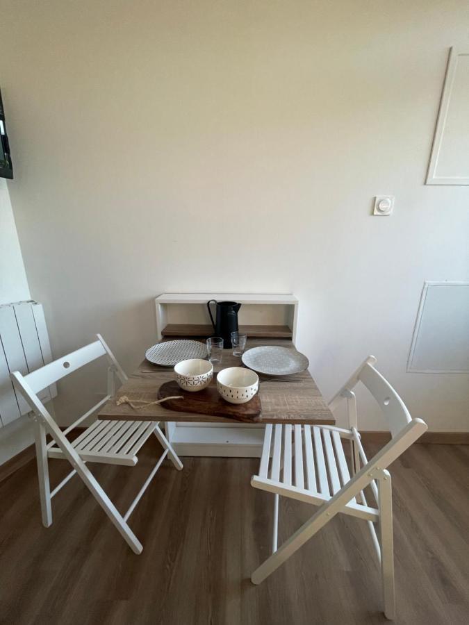 Studio Sur Castelginest Extérieur photo